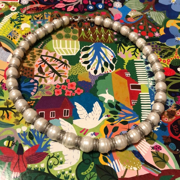 Pearl-like Beaded Necklace - Picture 1 of 4